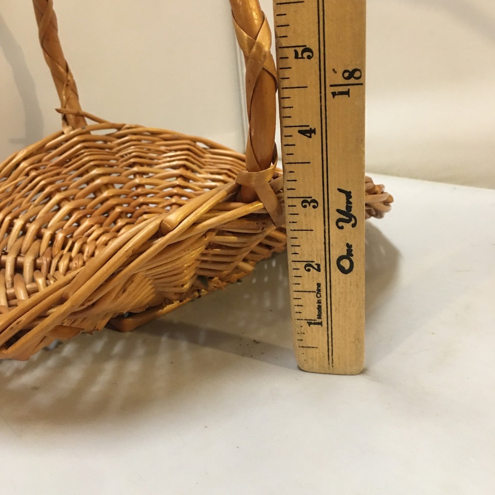 Wicker Gathering Basket Unisex Small Brown Saddle Rim Braided Handle Cottagecore - Picture 8 of 9